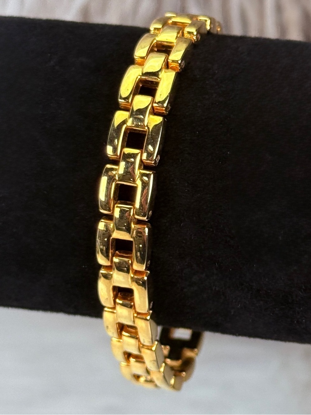 Vintage 80s goldtone, chain link bracelet